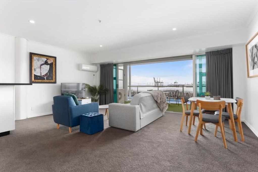 Newly Refurbished Waterfront Apartment! 3320 Оукланд Екстериор снимка